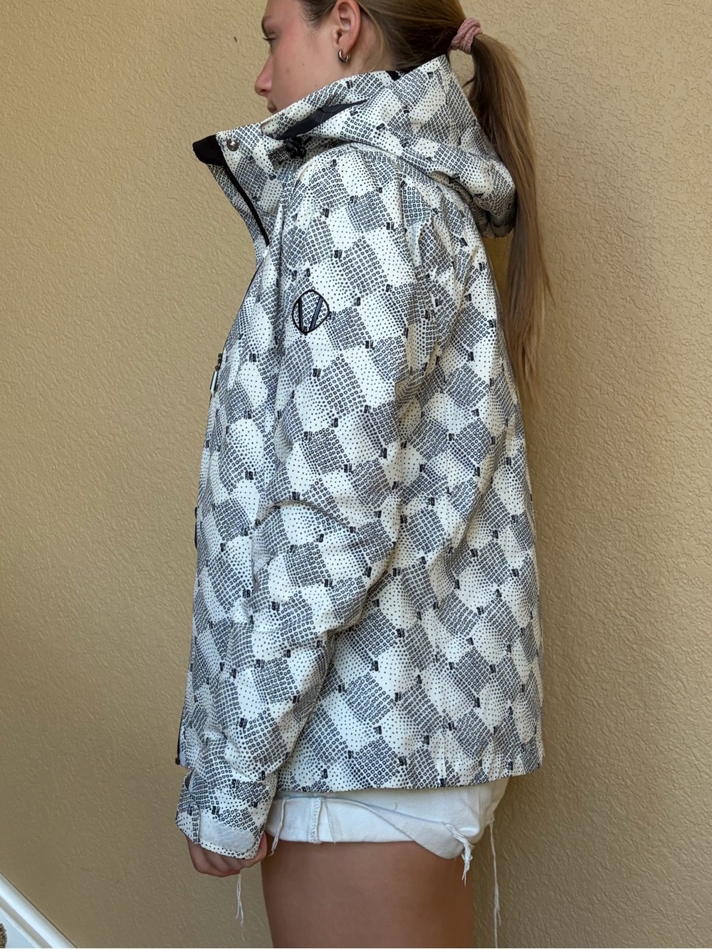 Sunice GoreTex Black and White Geo-Print Hooded Jacket